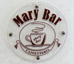 Mary bár Messinában