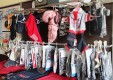 shop-pet-gring-the-madness-of-Mon-Catania-07.JPG